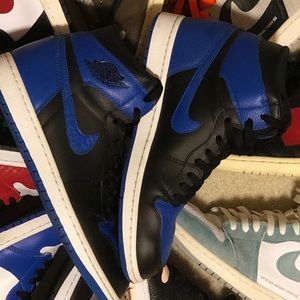 Air Jordan 1 royals
